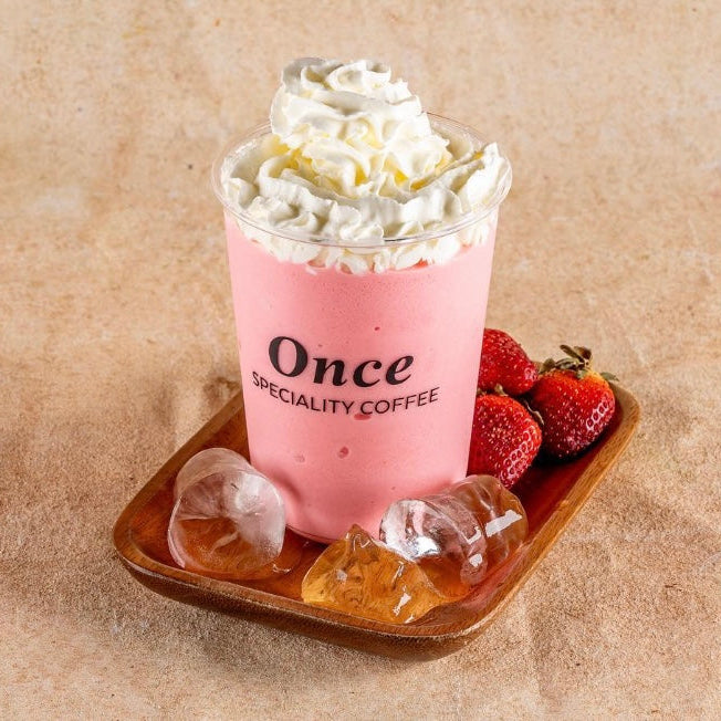 STRAWBERRY MILKSHAKE